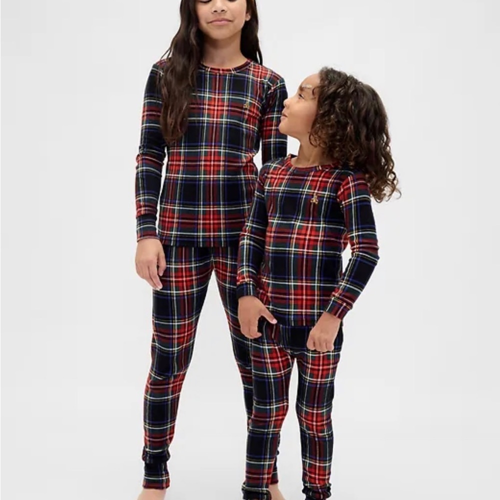 GAP Red Navy Plaid Long-Sleeve Kids Pajama Set. Winter. Holiday unisex